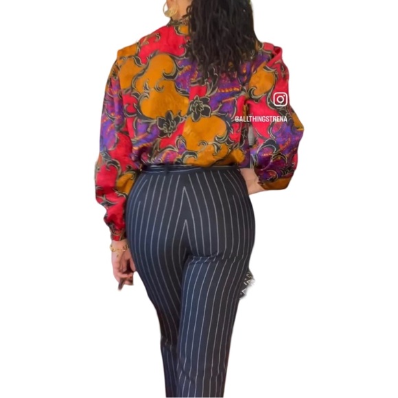 VINTAGE STATEMENT BLOUSE - Picture 7 of 7